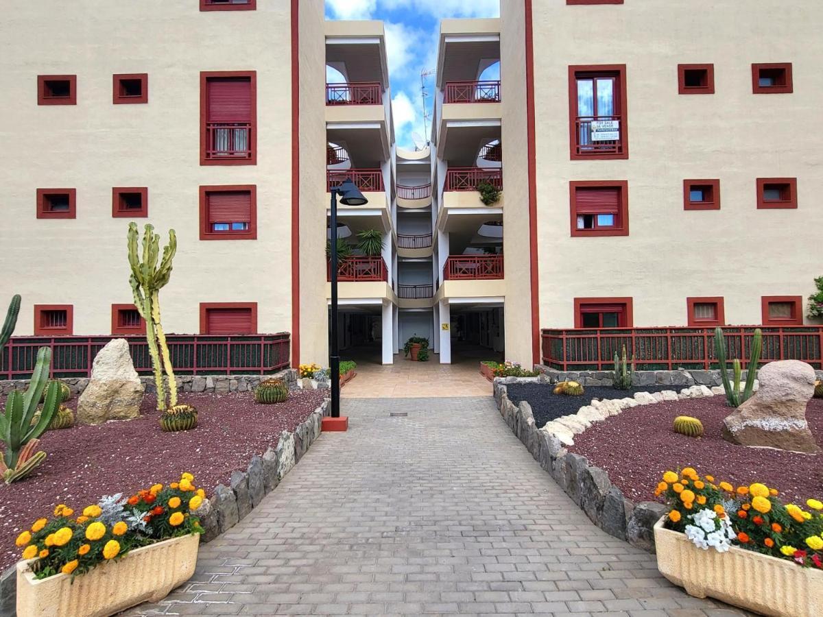 Oasis Palm Mar By Helloapartments Dış mekan fotoğraf