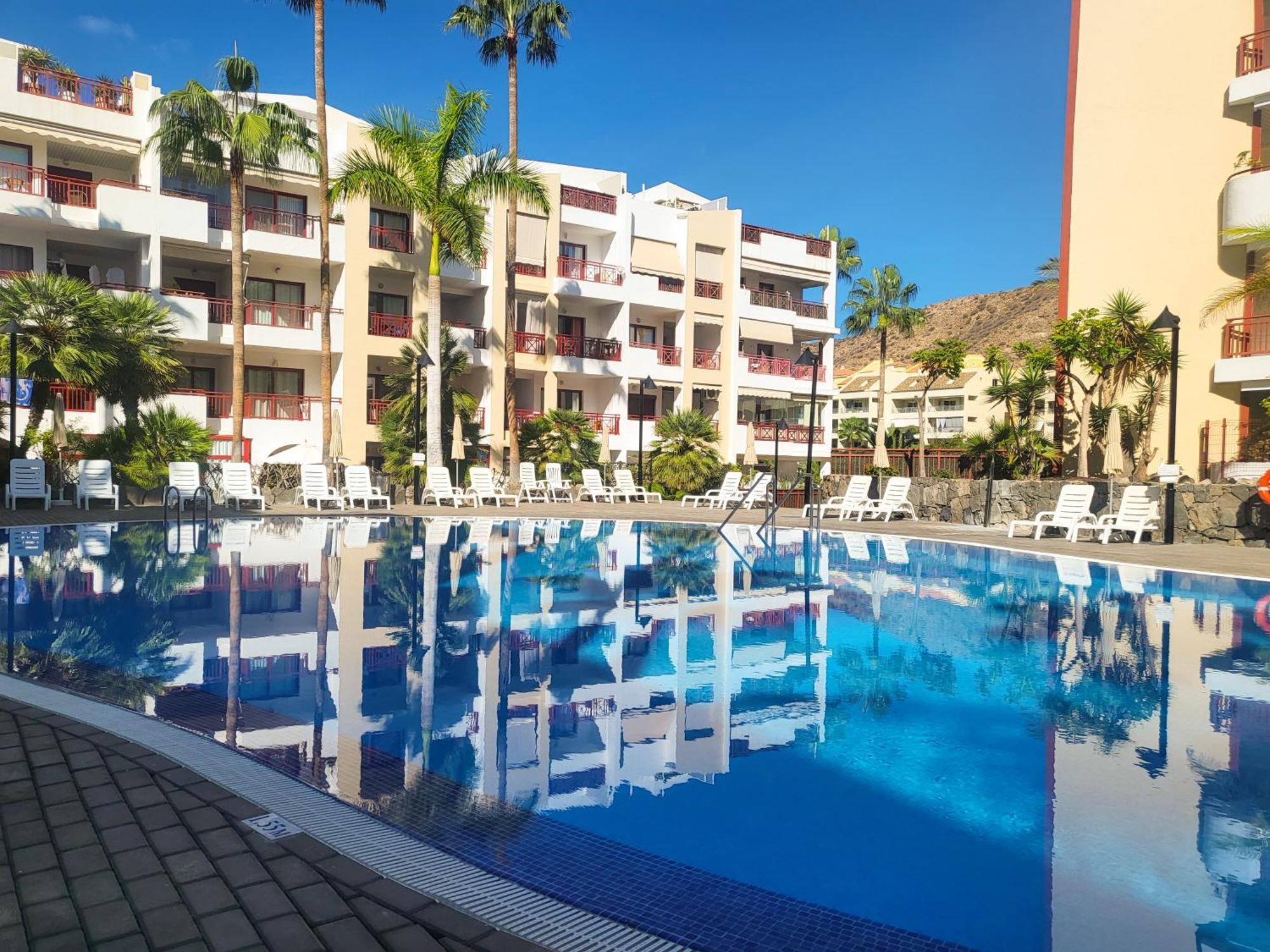 Oasis Palm Mar By Helloapartments Dış mekan fotoğraf