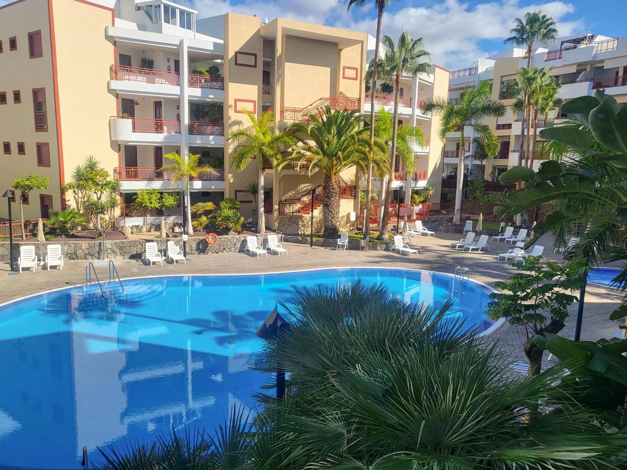 Oasis Palm Mar By Helloapartments Dış mekan fotoğraf